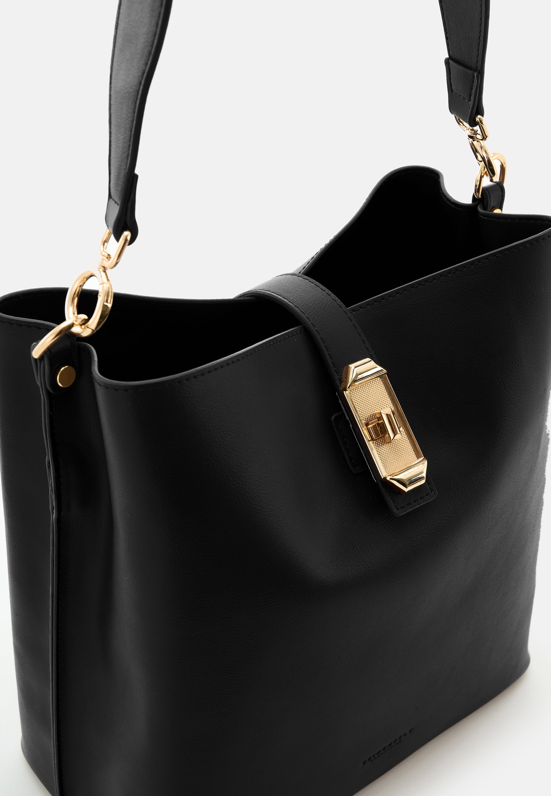 Eiby Hobo