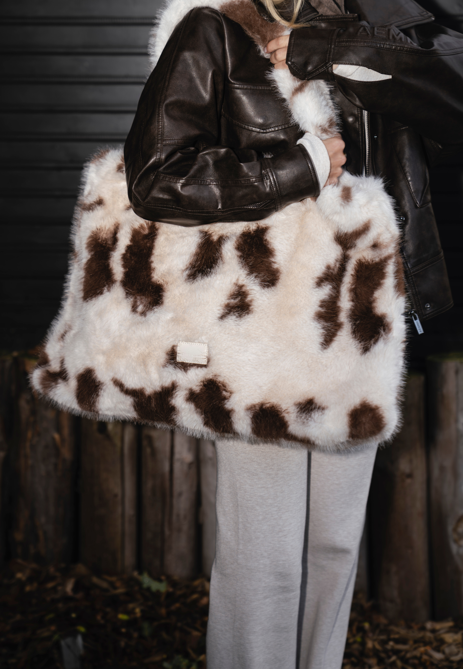 Cow White & Brown Norrlida Shopper