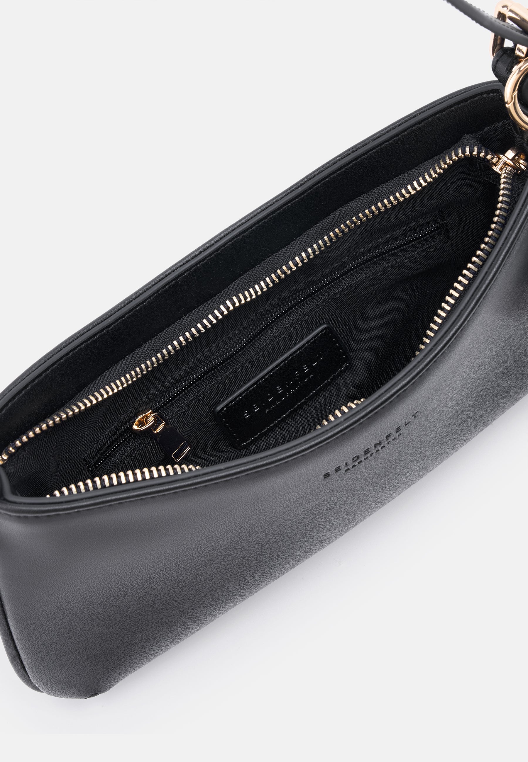 Tahmela Pouchette