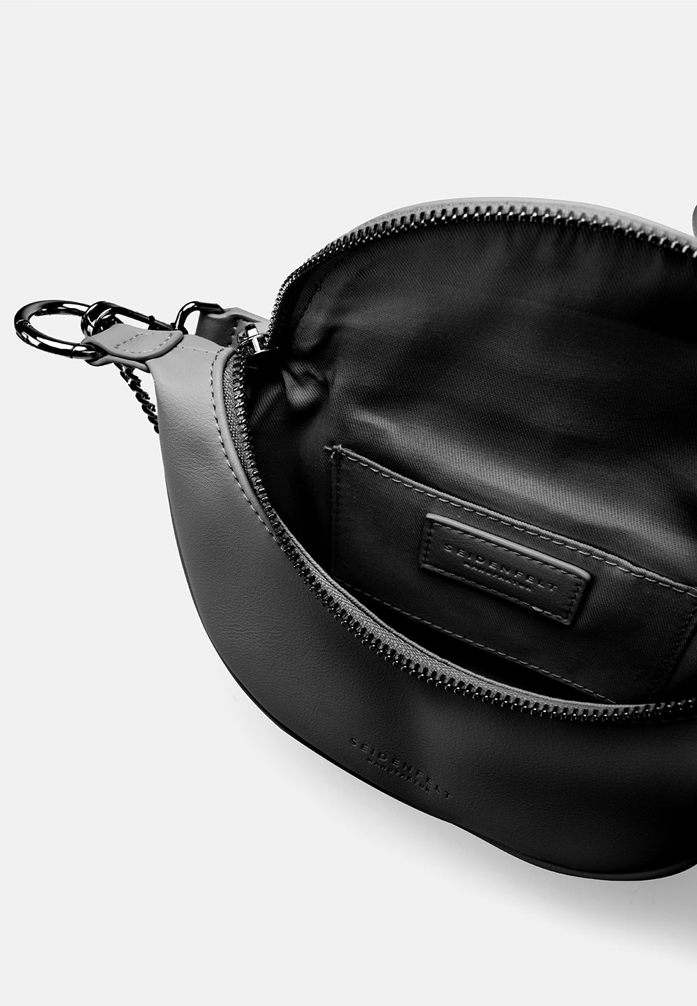 Seidenfelt - Bags - Skien ll - black / OS-black / black / OS-glossy black / OS-cream / OS-glossy white / OS-coffee & cream / OS-pistachio / OS-powder rose / OS