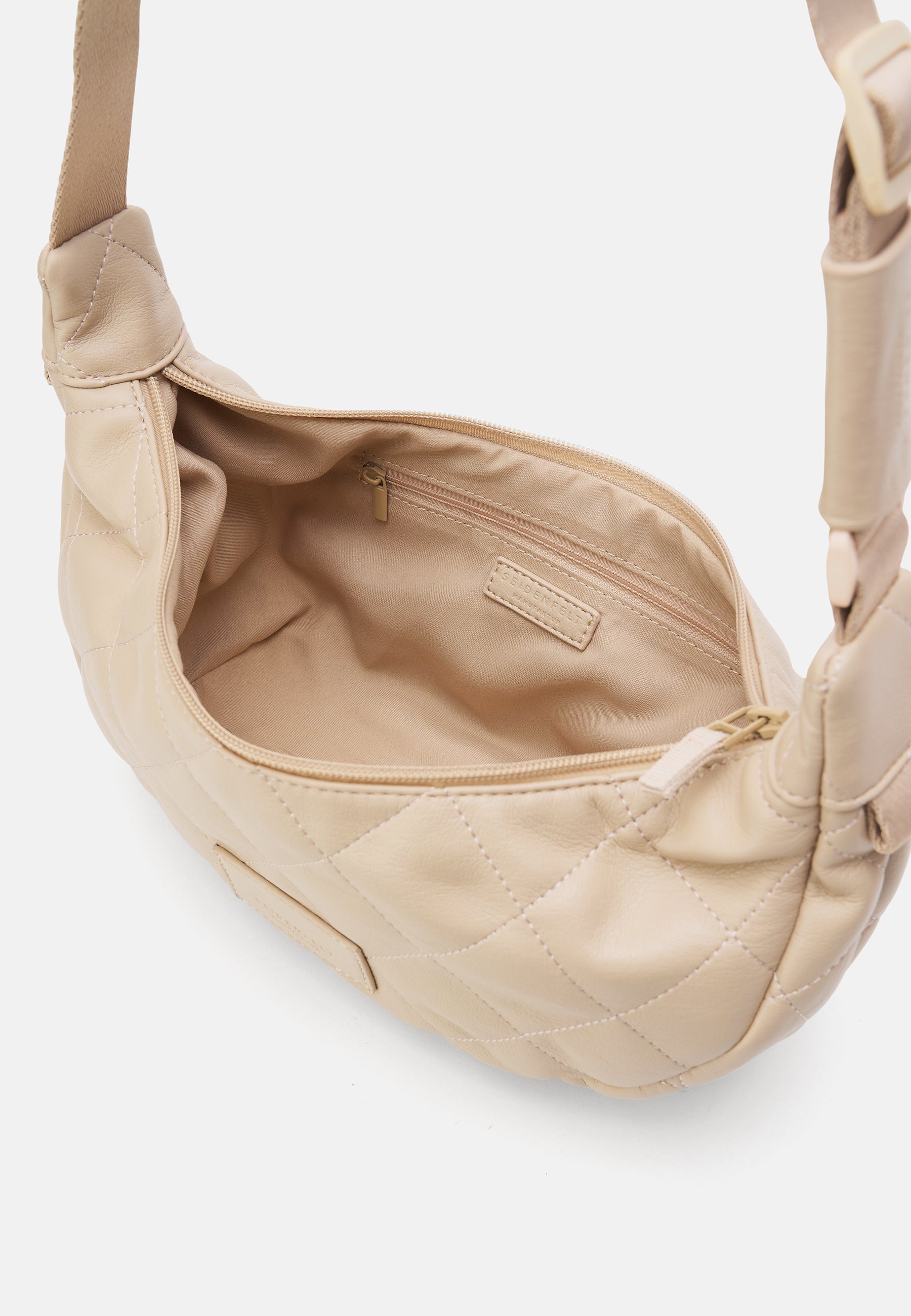 Evenes Halfmoon Bag light sand OS