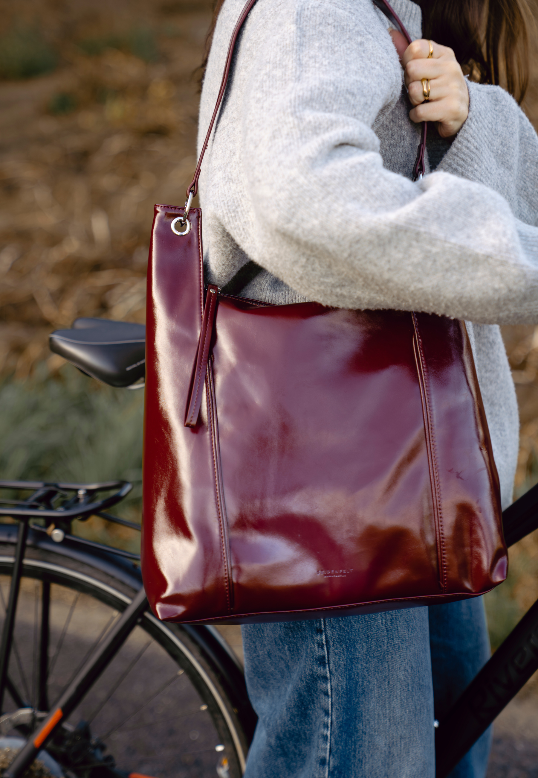 Delary Hobo deep red OS