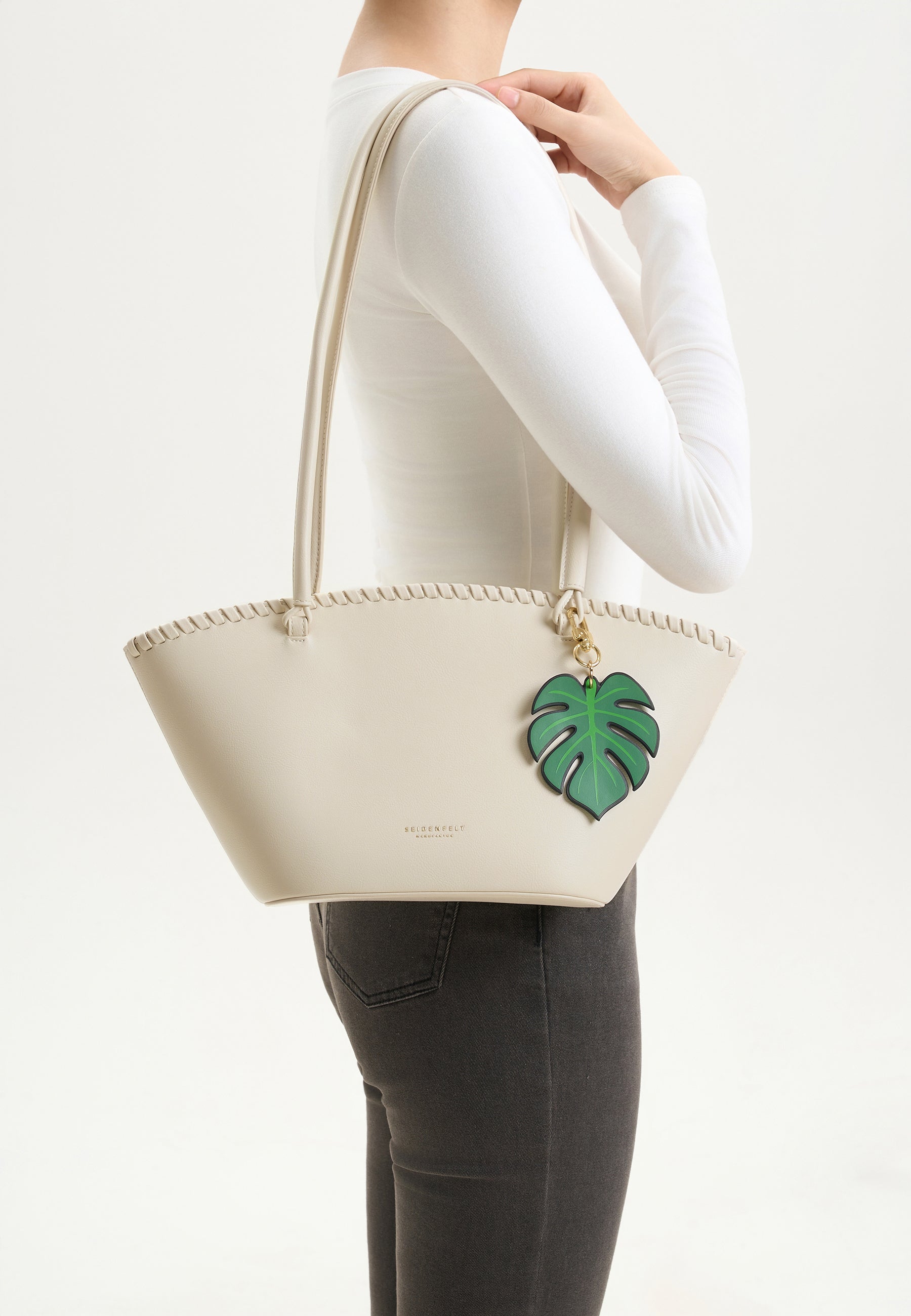 Seidenfelt - Bags - Liljendal Tulip Shopper - beige / OS-black / OS-matcha green / OS