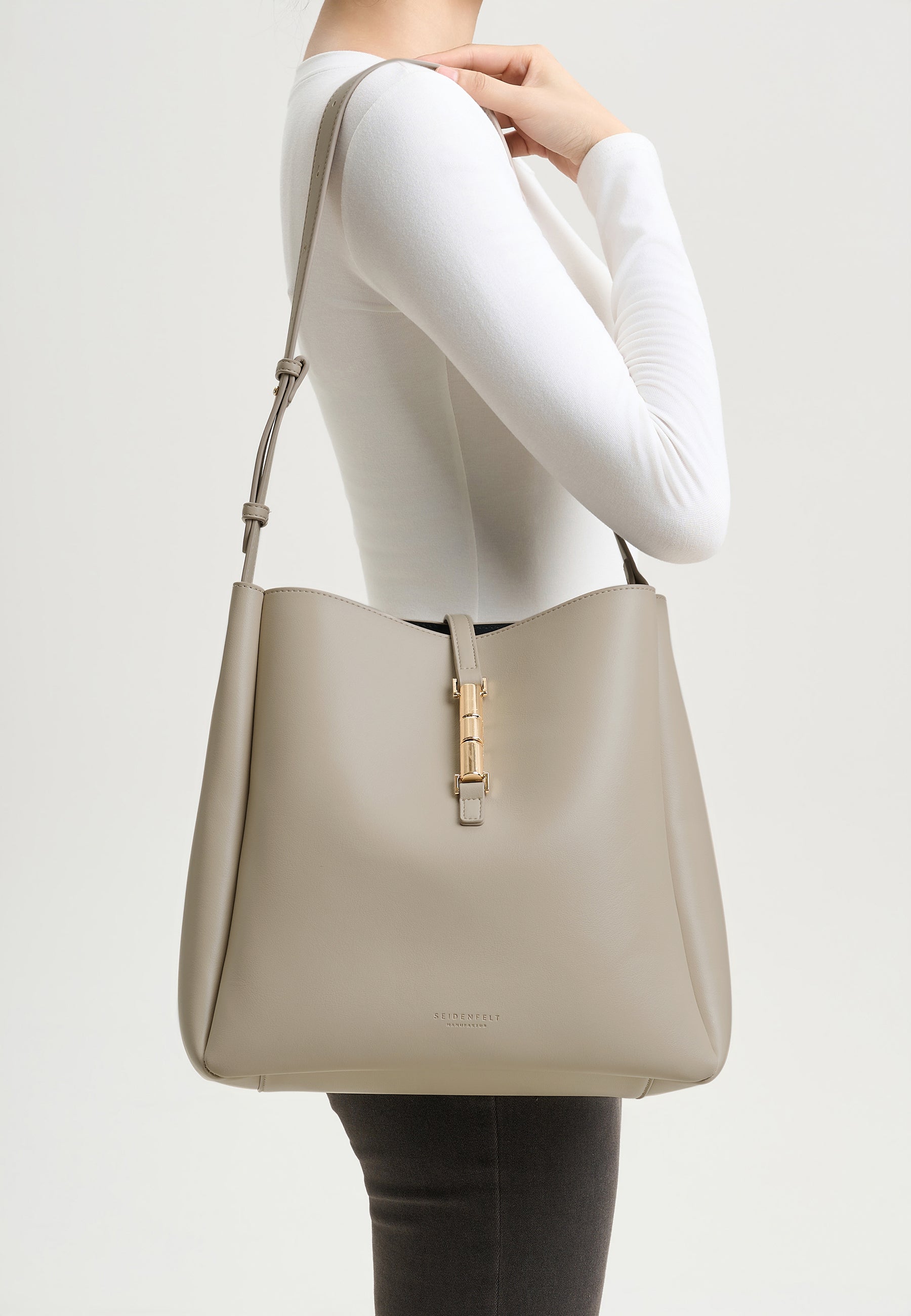 Seidenfelt - Bags - Loviisa Crossbody Hobo - black / OS-Cloudy Beige / OS-Cool Taupe / OS