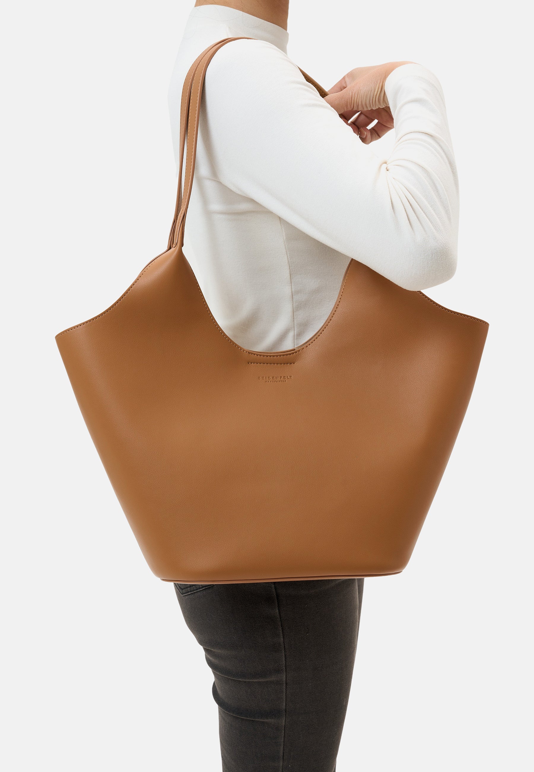 Seidenfelt - Bags - Nelma Tulip Shopper - warm beige / OS