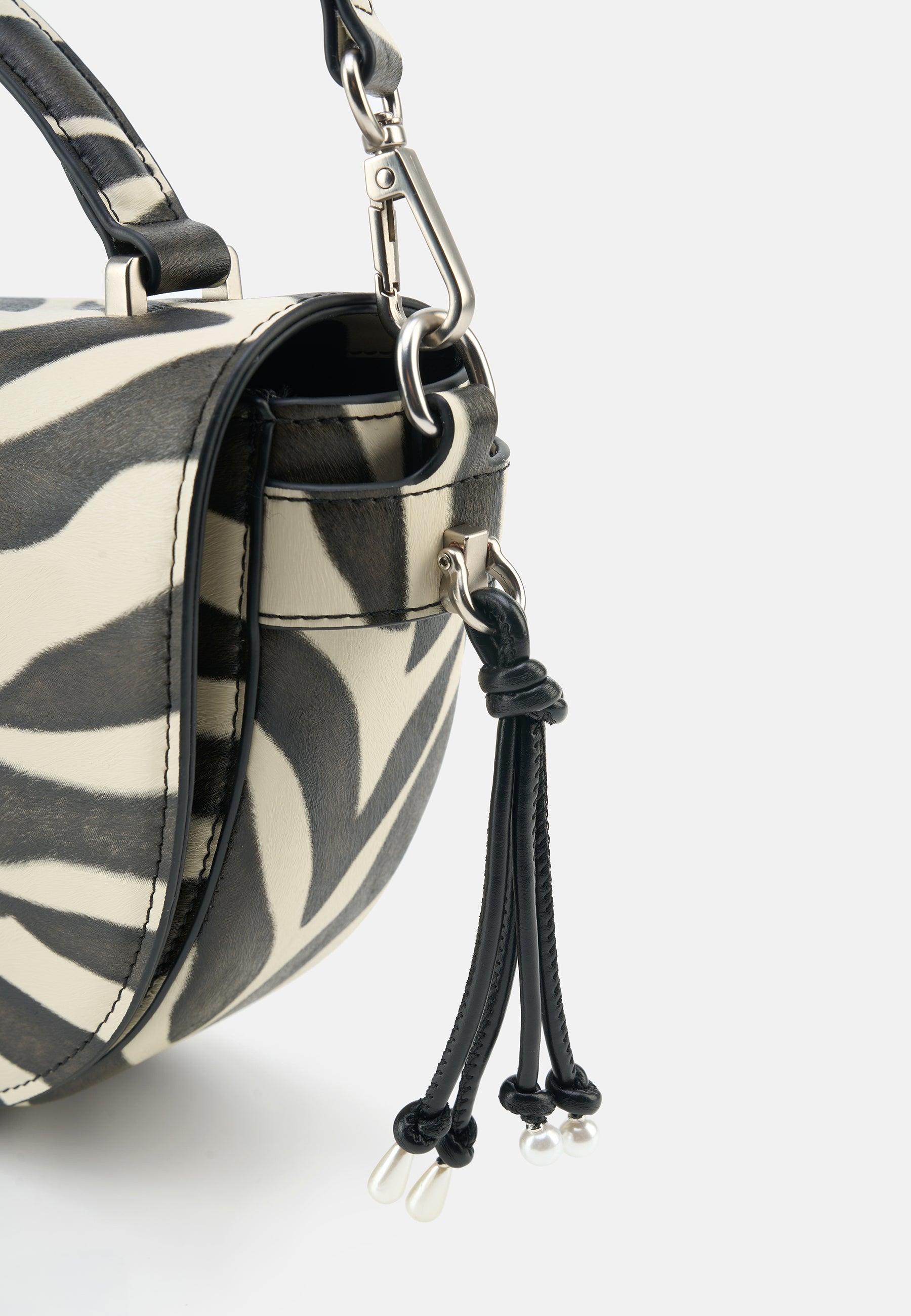 Sandve Saddle zebra pattern OS