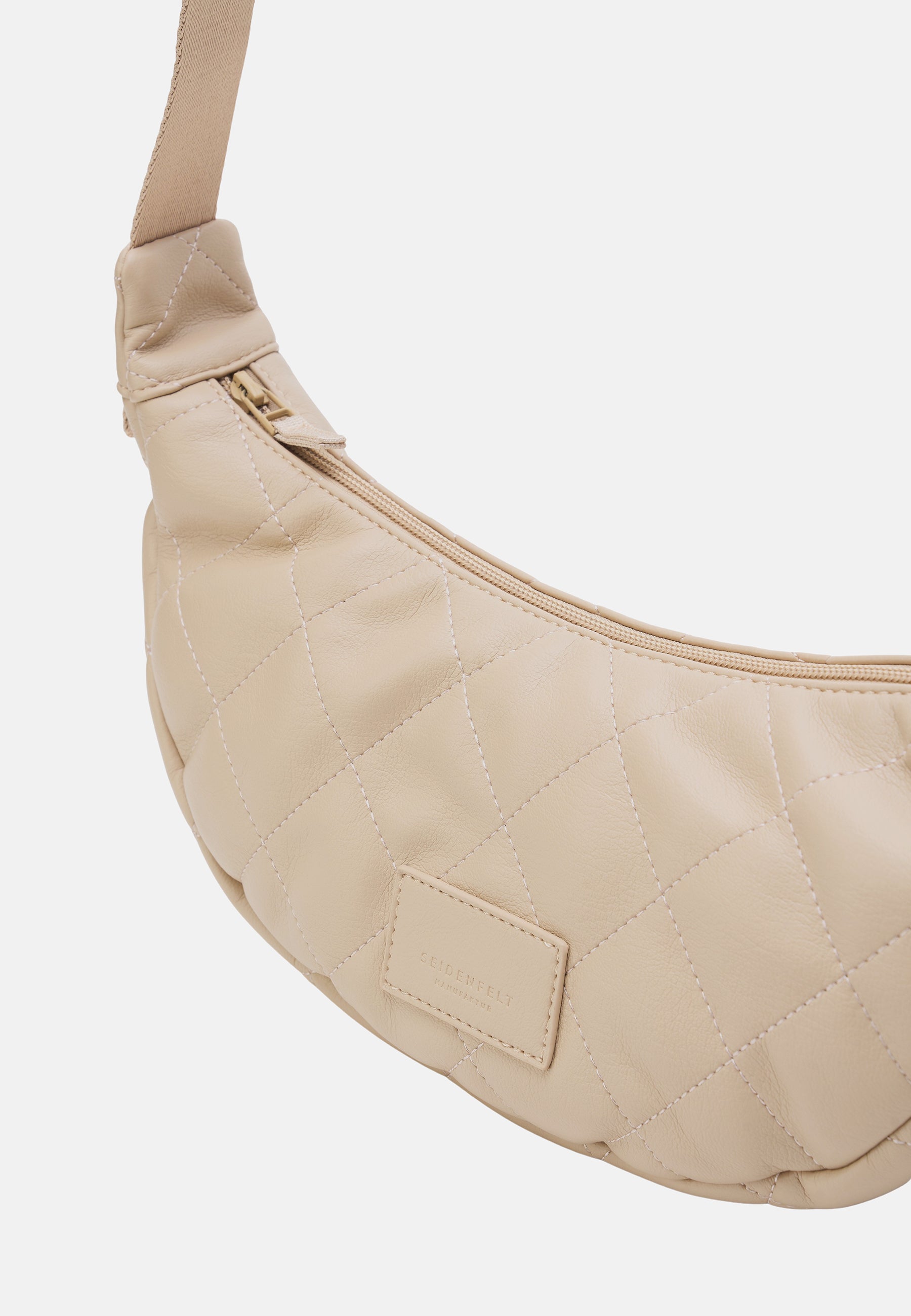 Evenes Halfmoon Bag light sand OS