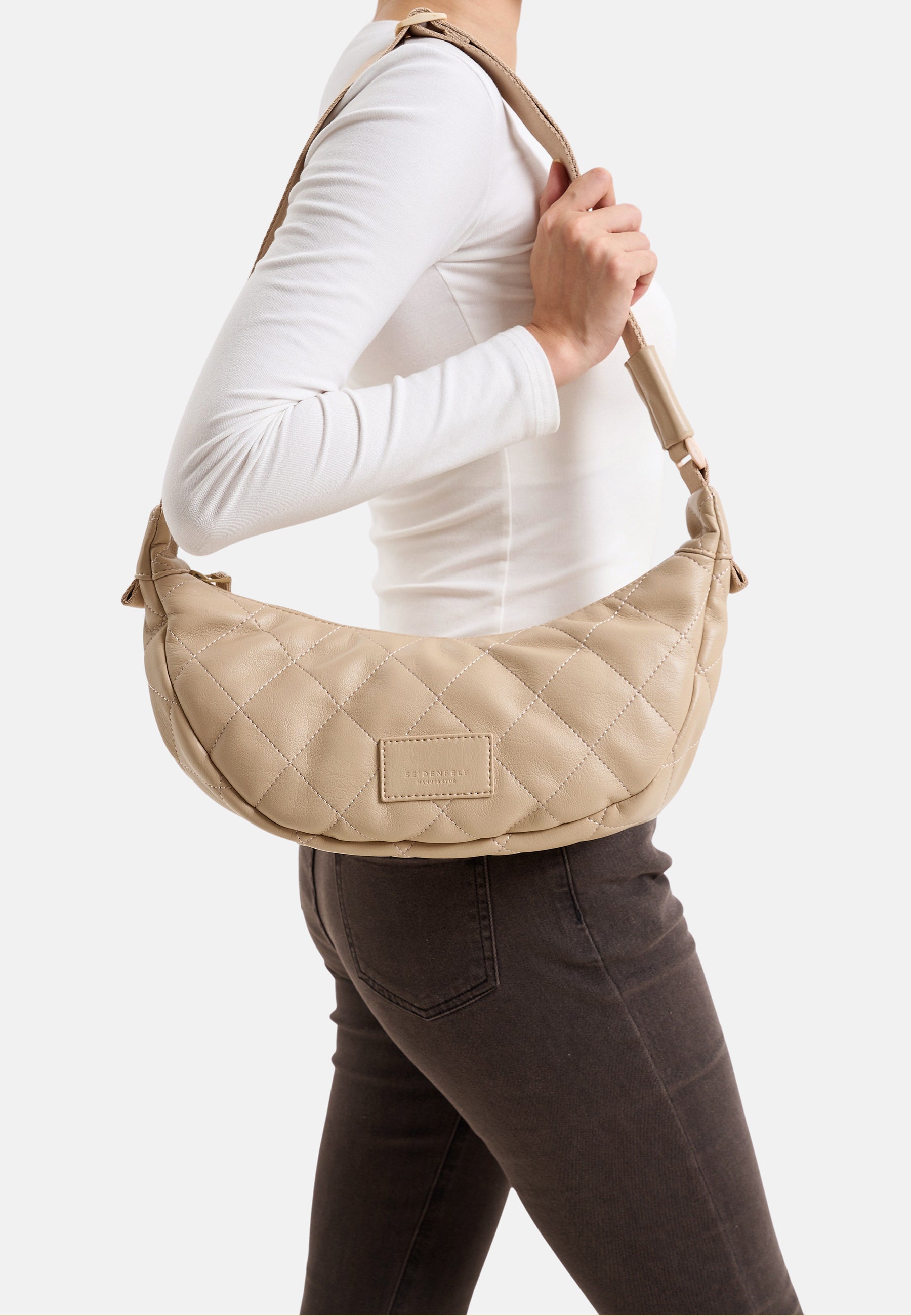 Seidenfelt - Handtaschen>Damen>Kunstledertaschen>Shopper Taschen - Evenes Halfmoon Bag - light sand / OS-silver / OS-sage / OS