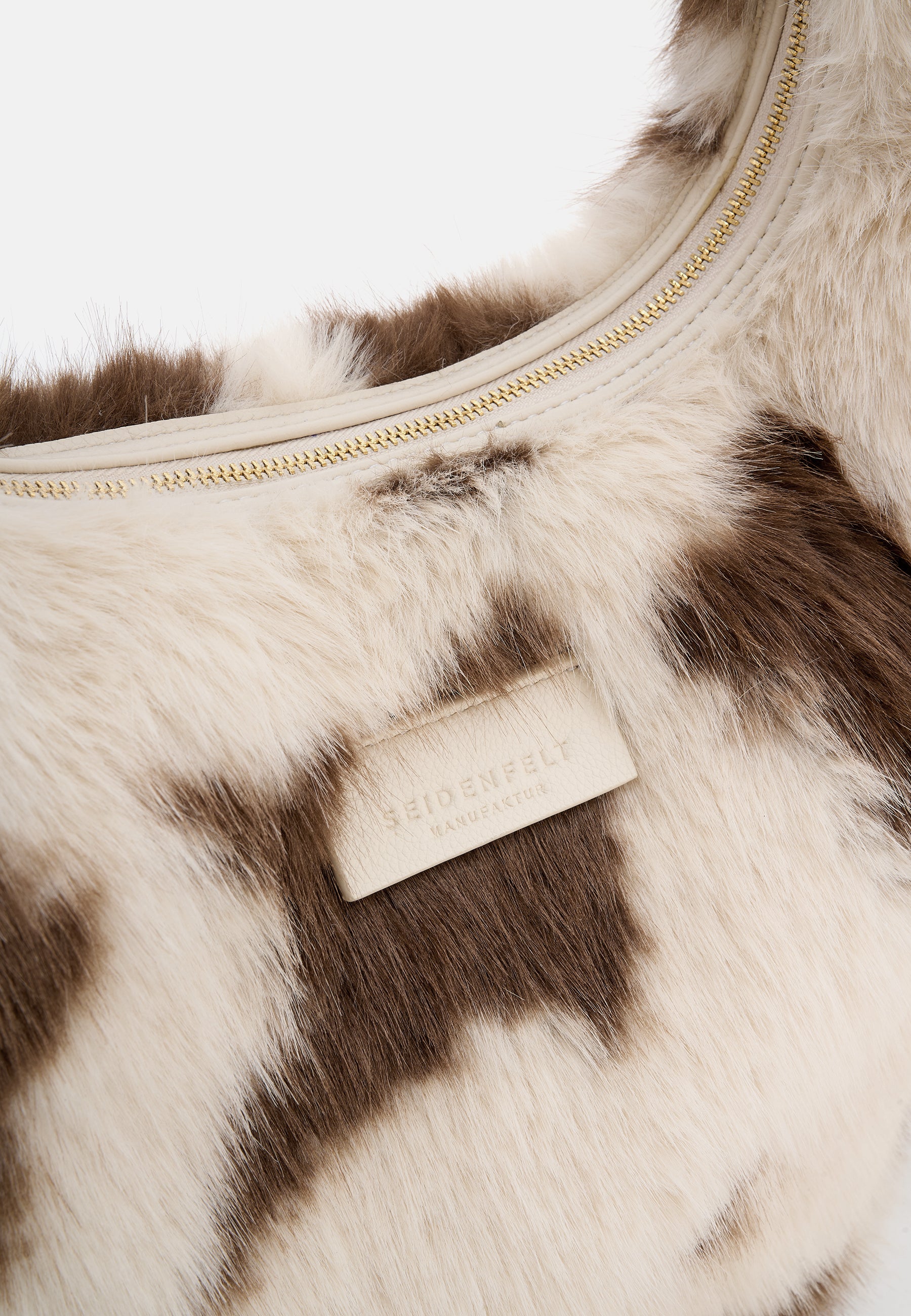 Letje Hobo cow white & brown OS